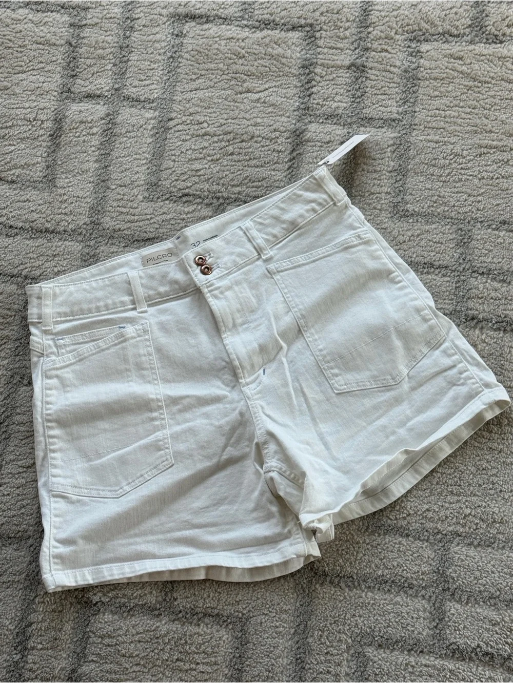 Anthropologie Pilcro The Wanderer White Shorts 32 NWT